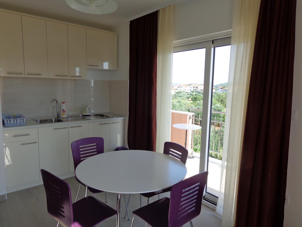Villa Palas Apartments Rogoznica  Zimmer foto