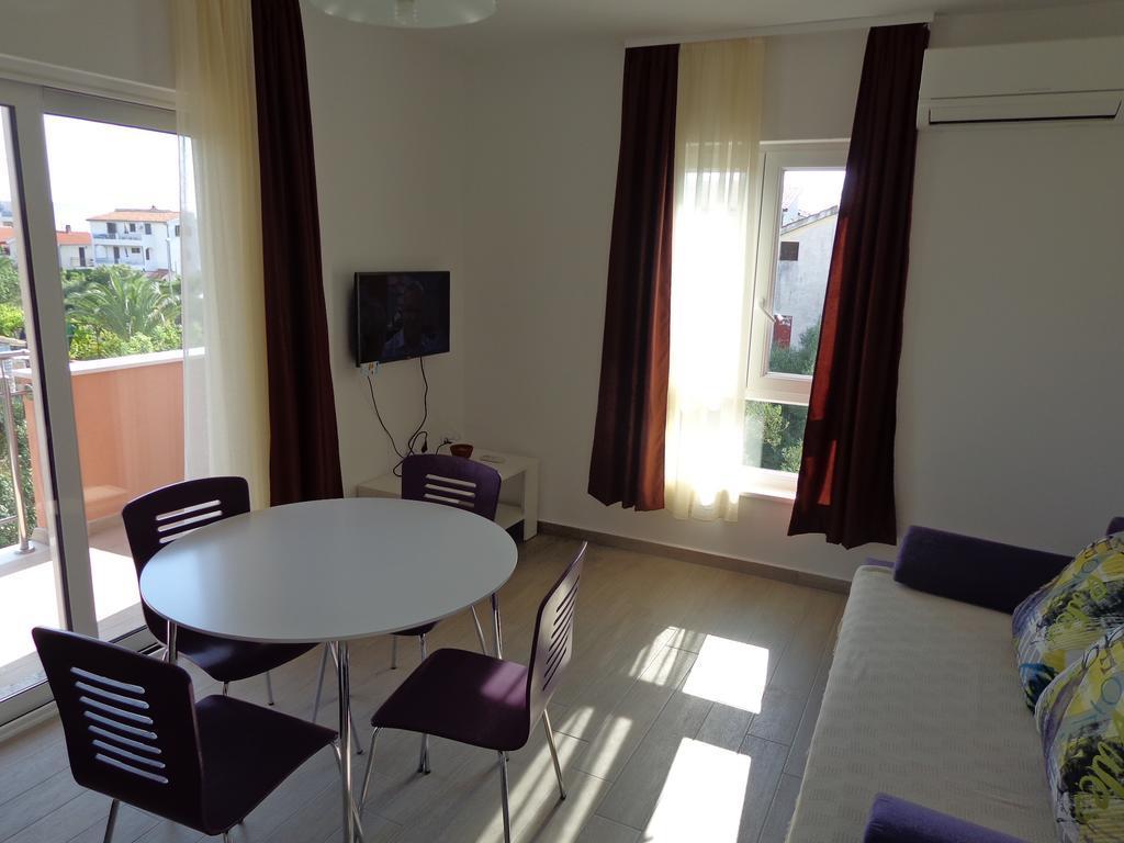 Villa Palas Apartments Rogoznica  Exterior foto